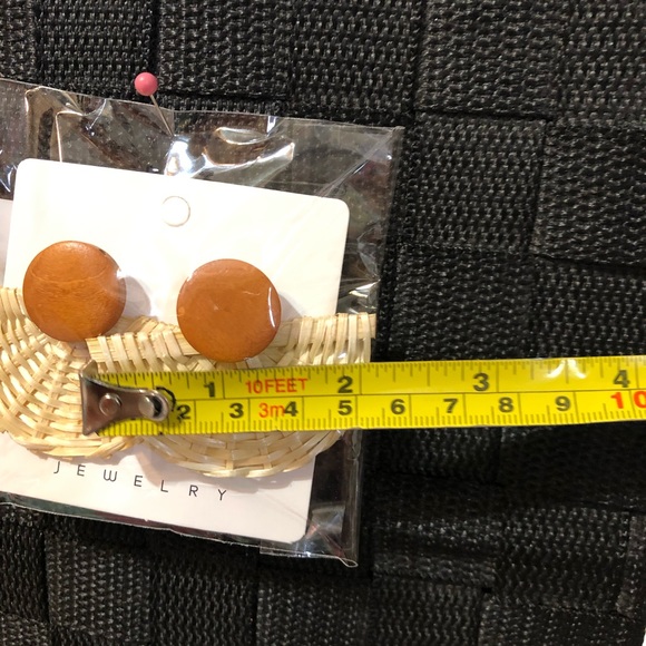 Earrings - Picture 3 of 5